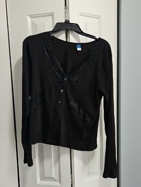 Ribbed Lace Faux Button Up Long Sleeve Tee